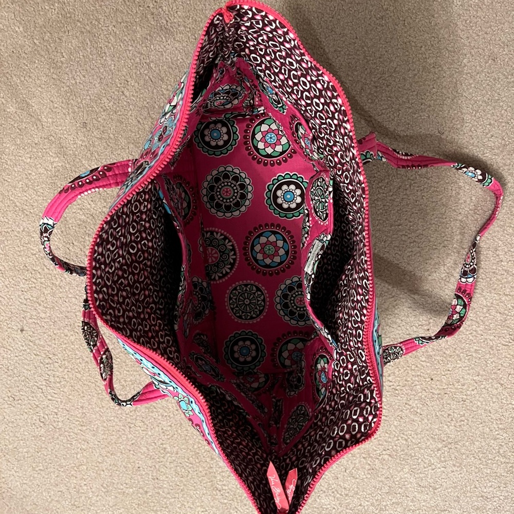 VERA BRADLEY CUPCAKES PINK LARGE TOTE